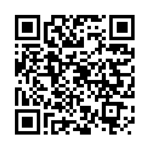 恋恋不舍地离开了手心触摸到的柔软二维码生成