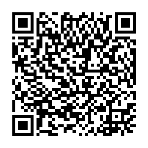 恐怕就不会再把秦洛傻站在门口四处张望眼神滑溜溜的乱瞄这种情形看做是二维码生成