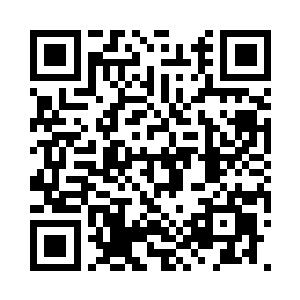 恐怖的巨剑直接劈到了赤红色的珠子上面二维码生成