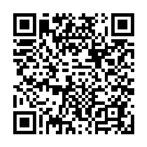 恐怖的漆黑色雷霆在雷霆黑龙张开獠牙后迅速凝聚二维码生成
