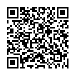恰好能够看到我的母亲和另外一个女人上演的精彩好戏二维码生成