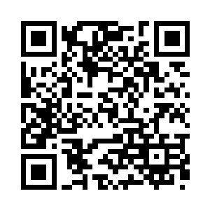 悠闲的翘着腿看着监视器上显现出来的画面二维码生成