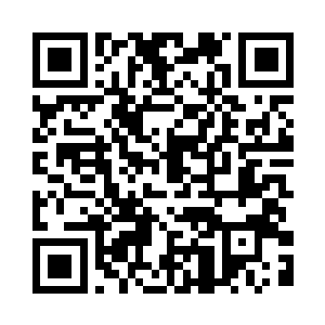 悬浮在半空之中的十余把锋利匕首二维码生成
