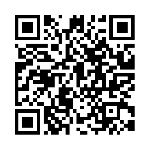 悬浮着一个巨大的由白色光芒凝结而成的光球二维码生成