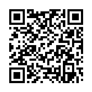 惊恐的望着不远处的巨大的震颤嗡鸣声二维码生成