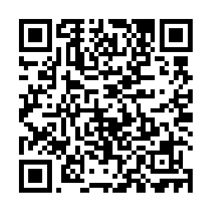 想不到堂堂的蓝影总裁竟然脱了男人的裤子又帮着穿上二维码生成