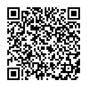 想来这些提着篮子的小子和天桥底下的抱孩子卖盗版光盘的大婶们二维码生成