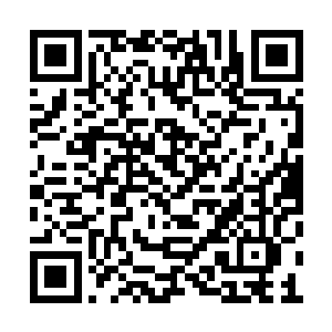 想要利用这个机会把黑鳖精拿下的计划跟二人说二维码生成