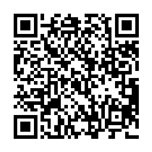 想要让全世界的观众在大屏幕上看到被紧紧绷住的身材二维码生成