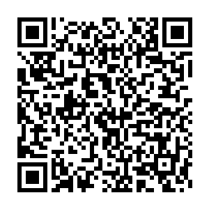 想要踢出那种大力任意球并不容易――如果他真的要大力抽射的话二维码生成