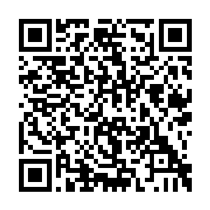 愁眉苦脸的欢喜哥实在想不到该用什么办法才好二维码生成