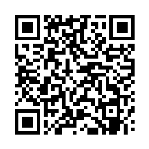 意志之剑与银光大剑重重的撞击在一起二维码生成