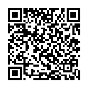 感受到自己怀里有两个弹性十足的大球在来回的滚动挤压二维码生成