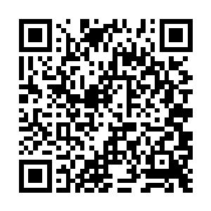 感受到自己敏感位置亲密无间地压在某人的胳膊上二维码生成