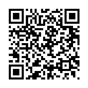 感觉到他的唇慢慢的移到了我的唇角二维码生成