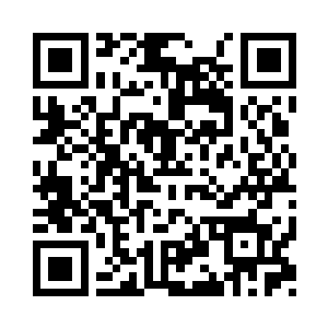 慕初夏仔仔细细地看着这无比熟悉的四周二维码生成