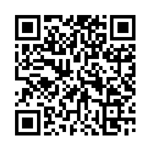 慕容本来是被孟南和老仆人两人轮流带着飞二维码生成
