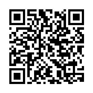 慕芊雪默默的将手搭在林铭的背上二维码生成