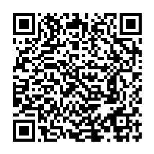 慢悠悠的向着不远处的那只幽冥七星毒蚁靠近了……它显得非常的安详二维码生成