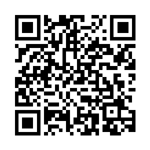 憎恨的眼神死死瞪着颜以轩的背影二维码生成