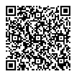 我一边告诉澹台璃事态进展情况一边催动追踪死鱼眼男人的可隐身纸人再次追踪上小加藤君二维码生成