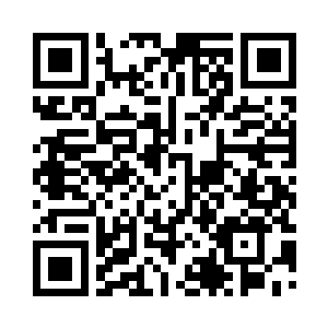 我们一对渔村的小农民竟然也背着包出门旅游二维码生成