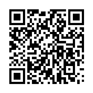 我们几个人坐在一起讨论了一阵子剧本二维码生成