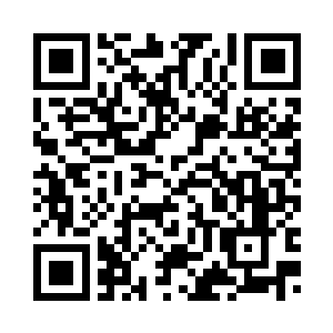 我们在客厅茶几上发现了她的留言二维码生成