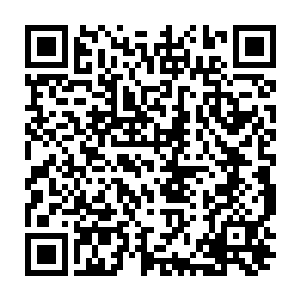 我们现在要继续拍摄尼奥和崔妮蒂闯入大楼拯救莫菲斯枪战的这一段戏份二维码生成