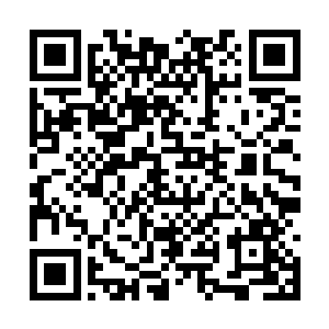 我伸手将背后背着的那杆从中间取开的长枪摸了摸二维码生成