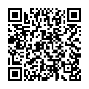 我依旧没办法把一颗伤痕累累的心从他身上移开二维码生成