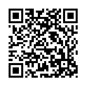 我俩当着她们班男生女生的面就亲热在一块了二维码生成