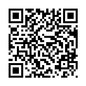 我先是不动声色的仔细打量了一下二维码生成