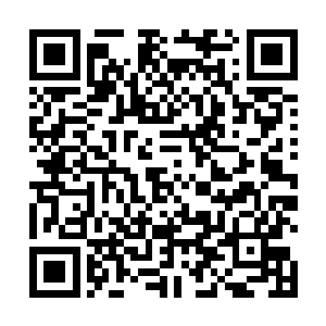 我冰冷的声音在两个人之间不足分毫的距离里响起――二维码生成