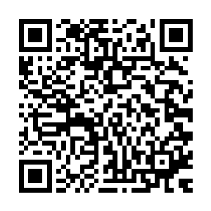 我却是能够模模糊糊的感觉到自己的灵魂正在冲着上空飘荡着二维码生成