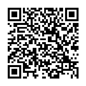 我听着六姑在前面竟然开始哼唱着那个熟悉的调子二维码生成