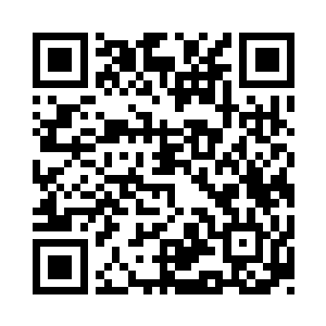 我和蒙赤心将这尊大型法宝拆卸开来研究二维码生成