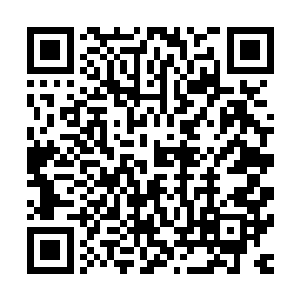 我希望你能够在脱下军装的时候去商场买几件衣服或者化妆品二维码生成