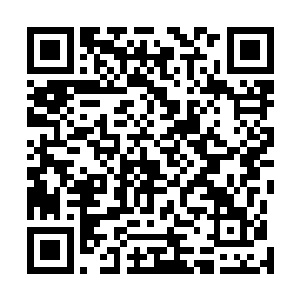 我换过大概4个姓――所以你可以很清楚地知道她结了几次婚二维码生成