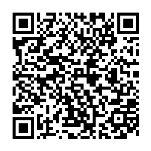 我是亲眼看到那铅球在空中一个完美的抛物线落地砸中的……那感觉二维码生成