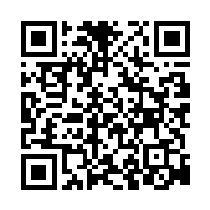 我梦到我穿着洁白的婚纱走在苍翠的森林里二维码生成