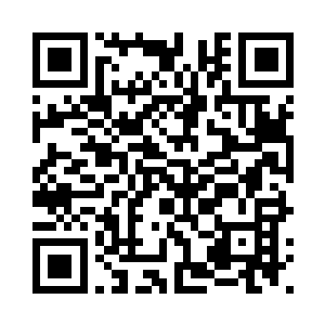 我现在医学院旁边的九三商场门口二维码生成