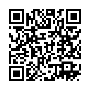 我看着小秋走过走廊一步步上了舞台二维码生成