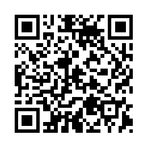 我看着雅文和白奇雪一起拉着手往前走的背影二维码生成