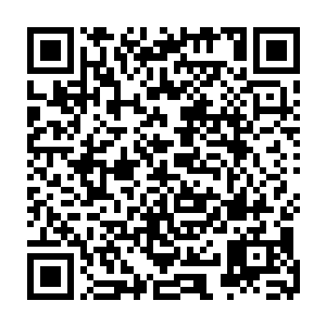 我突然看到紫山小村庄附近城镇上那卖馄饨的瞎老头在房间入口处显现身形二维码生成