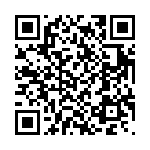 我觉得可以用保底加分成的模式合作二维码生成