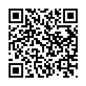 我让他们在青砖外面又糊了一层黄泥二维码生成