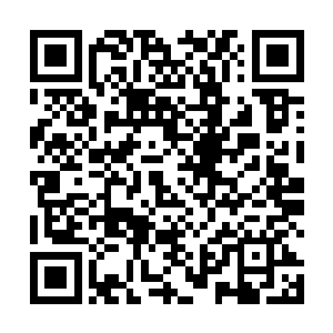 我还是拿出纸巾把匕首擦拭一边后才把匕首收入储物戒二维码生成