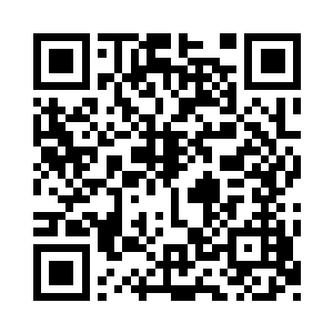 或者确切的说是不甘心地把芊芊玉手摊开二维码生成