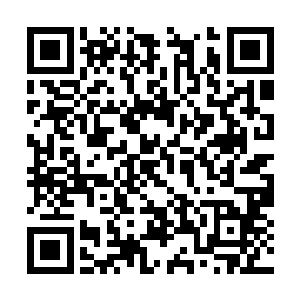 或许是在哪本杂志上看到哪个男模长得还挺像他的二维码生成
